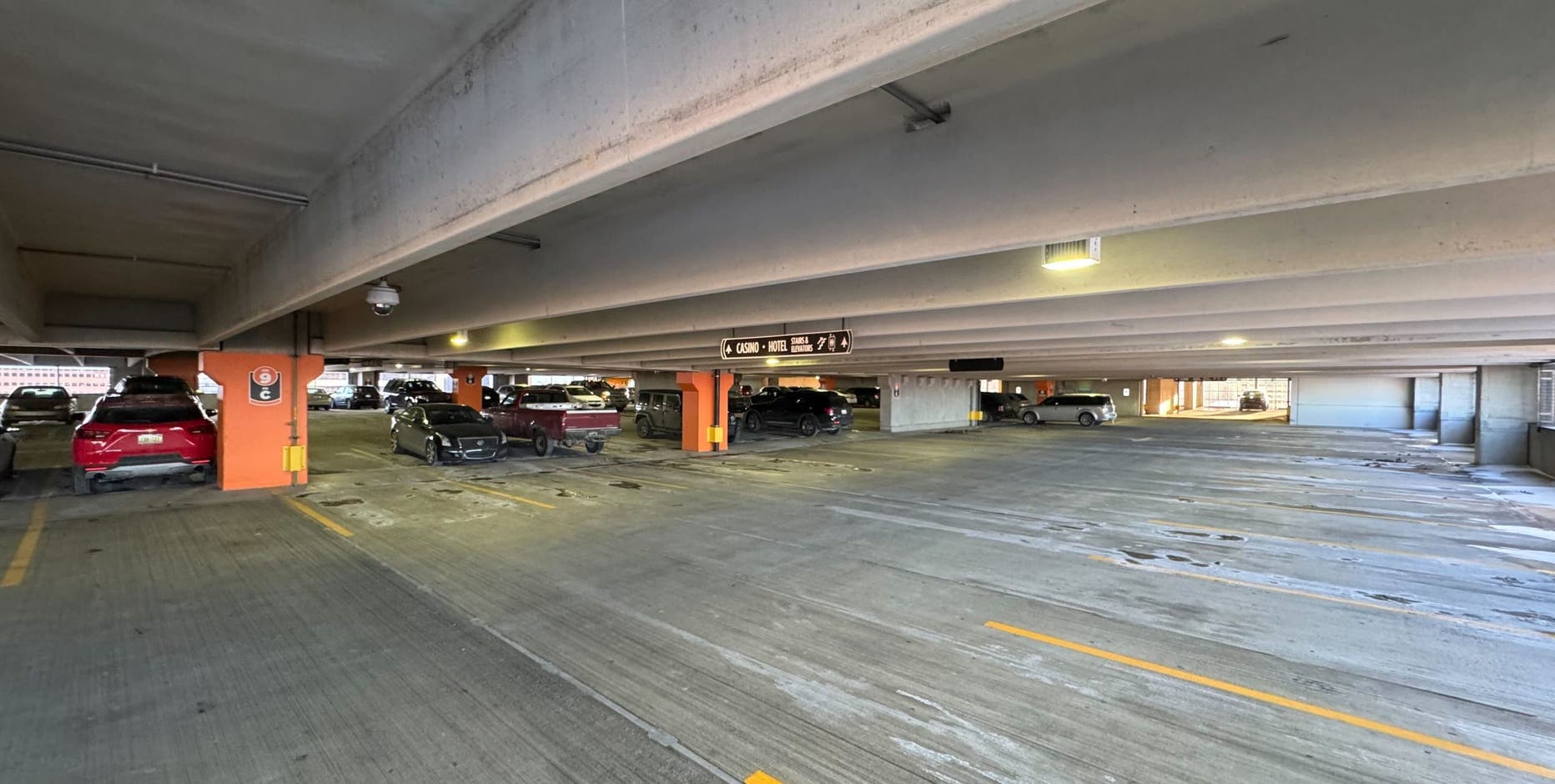 Two kids found dead in van at Hollywood Casino at Greektown, Detroit police believe children froze to death