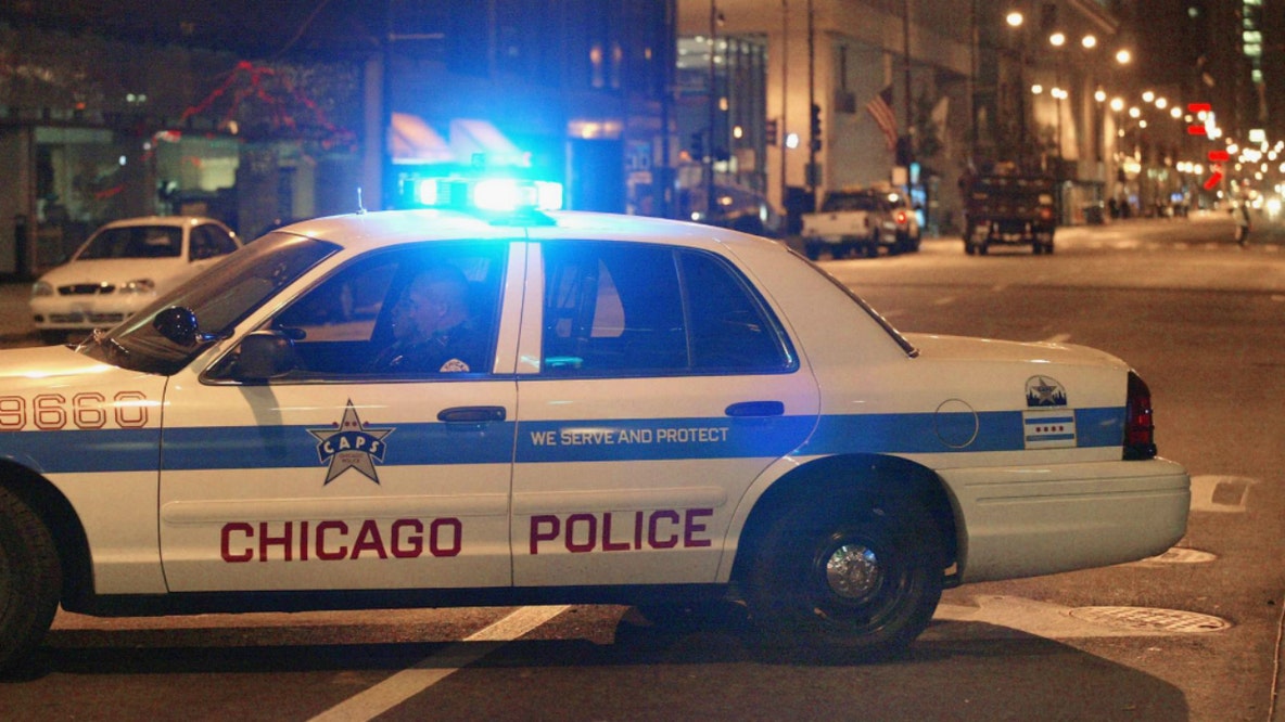 Driver killed, 2 others hospitalized in Chicago shooting