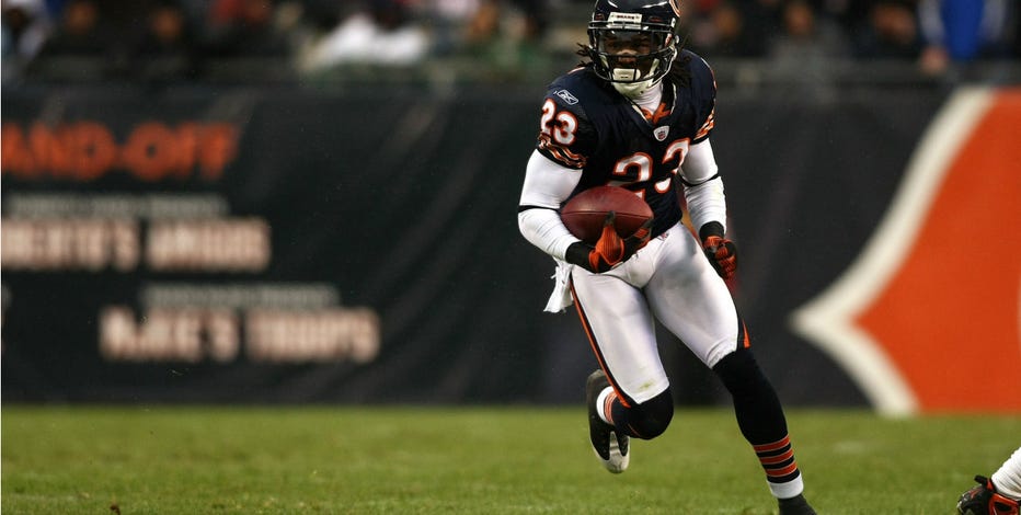 Chicago Bears greats Devin Hester, Steve McMichael and Julius Peppers to enter NFL Hall of Fame | Reports