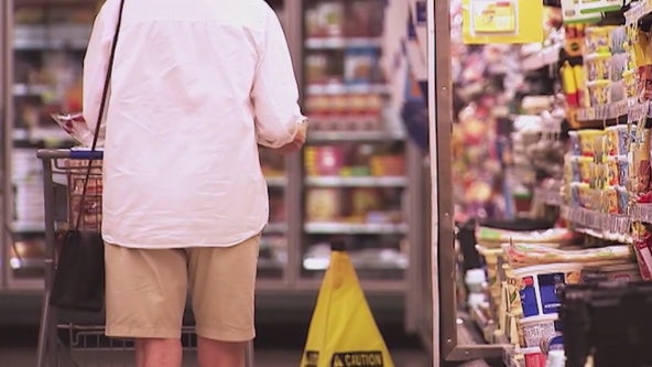 How to stay safe while grocery shopping, ordering takeout during coronavirus crisis