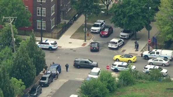 Chicago police officer shot on Near West Side; suspect in custody