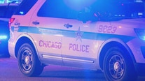Man dies after being shot multiple times in Chicago alley