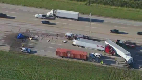 Person killed on Jane Addams Tollway in multi-vehicle crash involving tractor-trailers