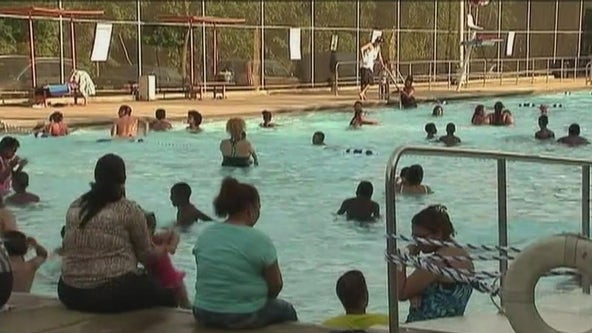 All Chicago public pools to close by Sunday