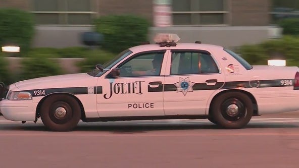 Joliet police issue shelter-in-place during search for burglary suspects
