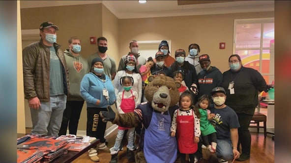 Chicago Bears players visit Ronald McDonald House to cheer up families