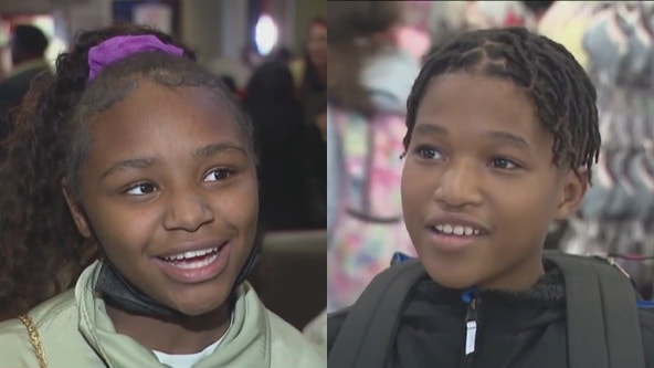 Chicago kids bused downtown to shop for Christmas