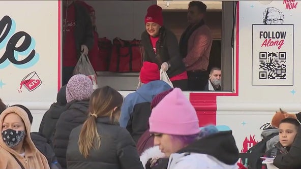 KFC 'Sharemobile' spreads joy in Chicago by giving free meals to those in need