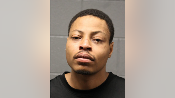Chicago man charged with robbing victim on CTA platform in River North