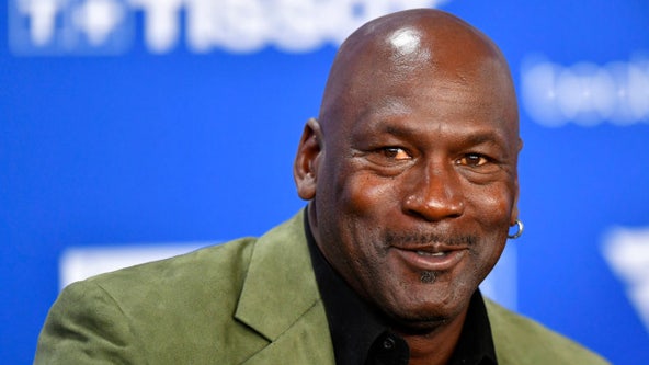 Michael Jordan becomes first athlete to crack Forbes' list of richest people in US