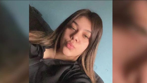 Residents on edge after 2 women found murdered in alleys in Little Village, 15-year-old girl missing