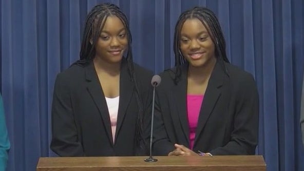 Illinois twins push for more diverse reading assignments in schools