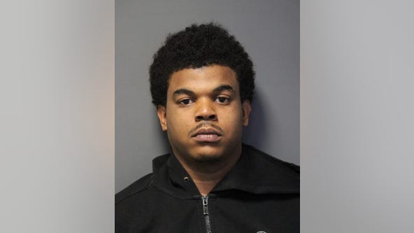 Cook County man stole vehicle with children inside, faces kidnapping charges: police