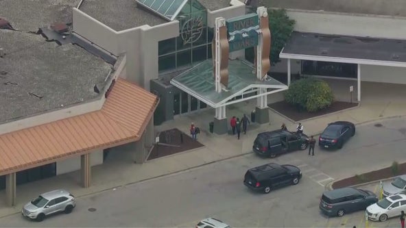 Police chase from Chicago ends at River Oaks Mall, suspects sought