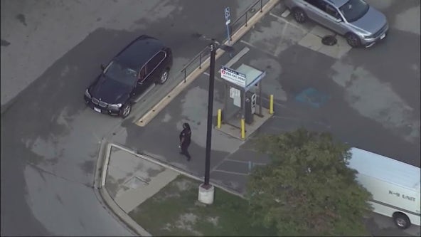 Vehicle struck by gunfire on Eisenhower Expressway
