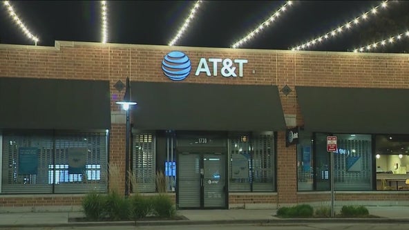 Cellphone store employees tied up during robbery in latest string of overnight crime
