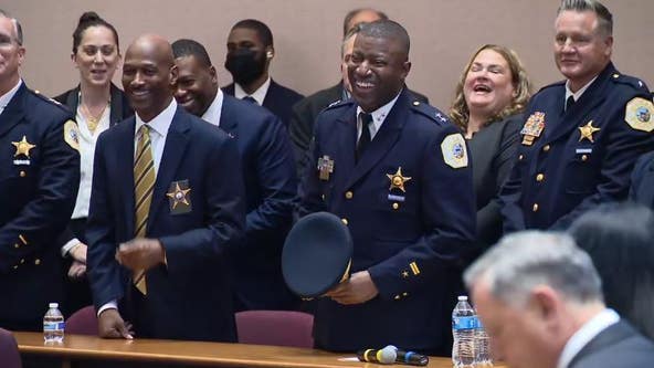 City Council unanimously votes Larry Snelling as Chicago's next top cop