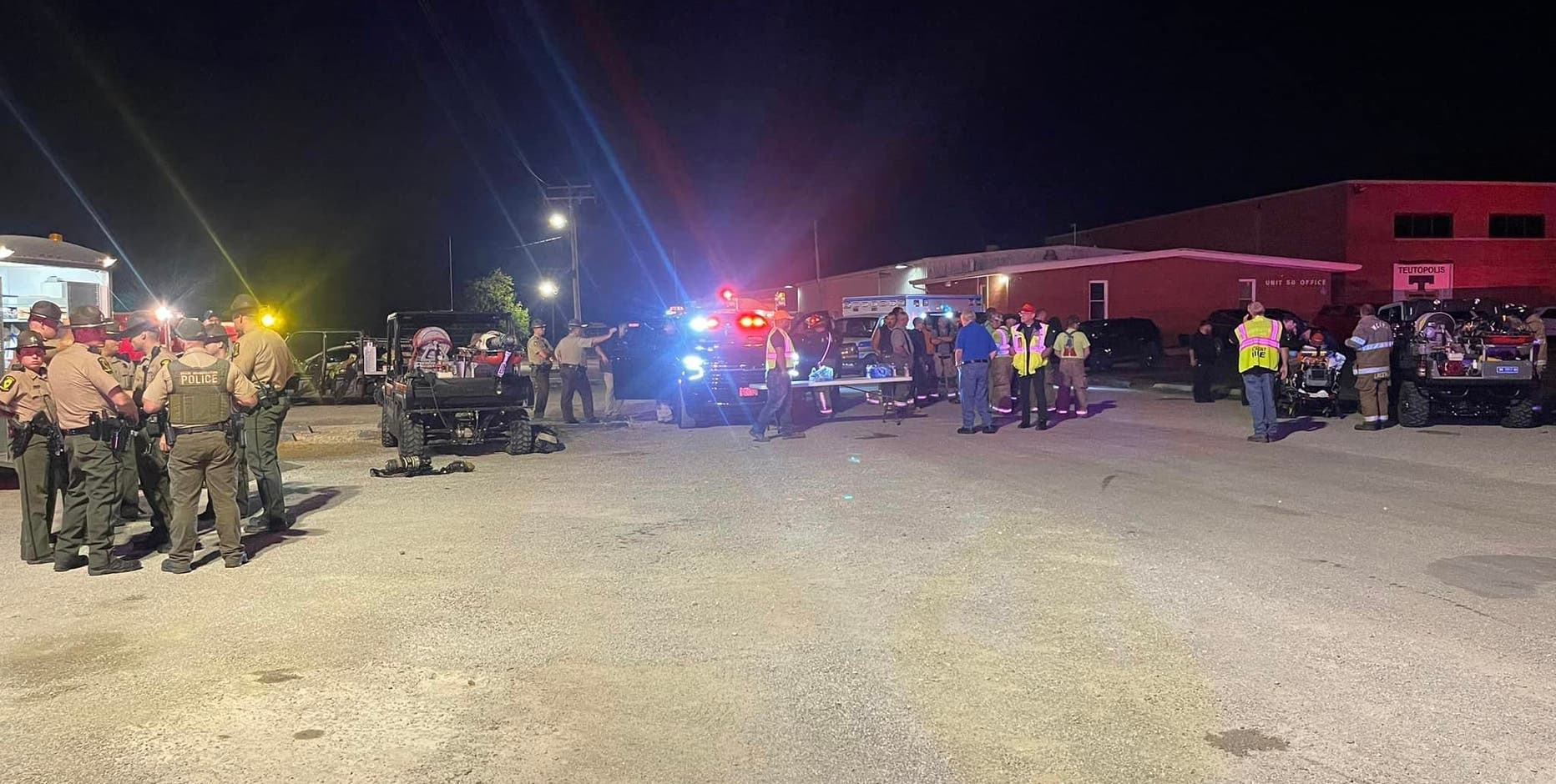 Illinois ammonia truck crash: 5 killed, hundreds evacuated in Teutopolis