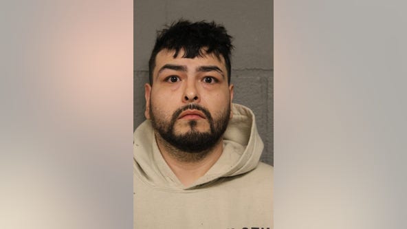 Chicago man charged with speeding away from traffic stop, injuring officer