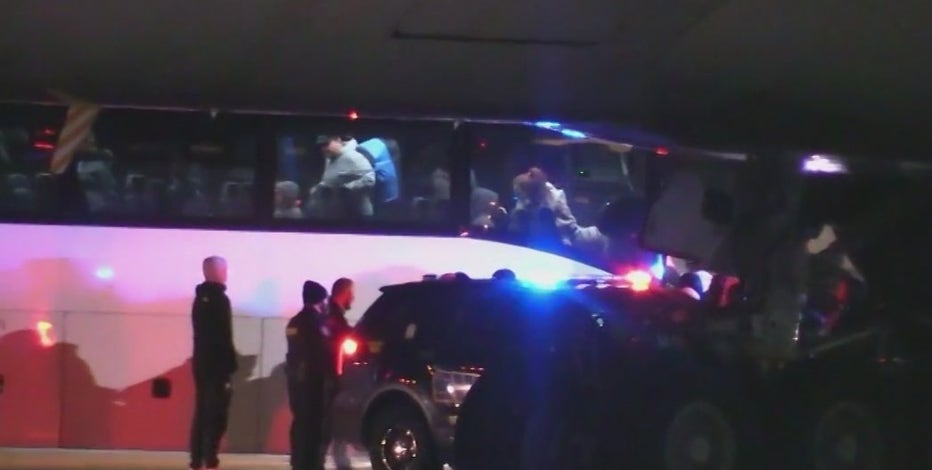 Hundreds of migrants bussed to Chicago area after landing in Rockford