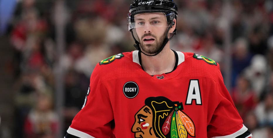 Chicago Blackhawks ink Jason Dickinson to a 2-year extension