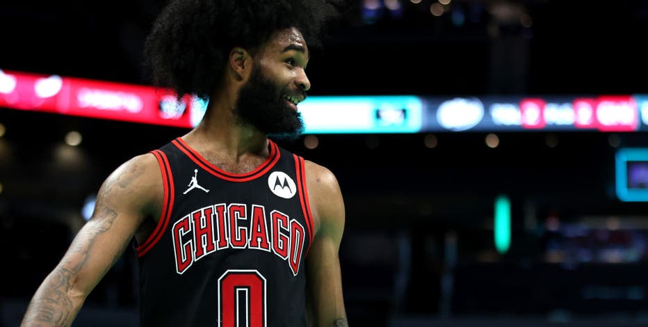 Coby White scores 35 points to help Bulls hand Hornets their fifth straight loss 117-110