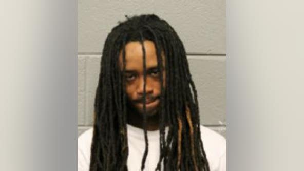 Chicago man charged in West Side armed robbery: police