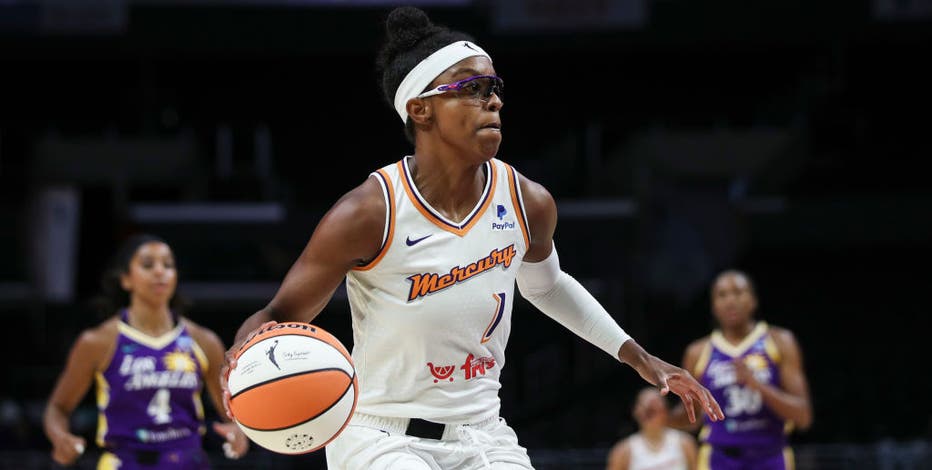 Chicago Sky sign 2 free agents, including former draft pick and WNBA Champ Diamond DeShields