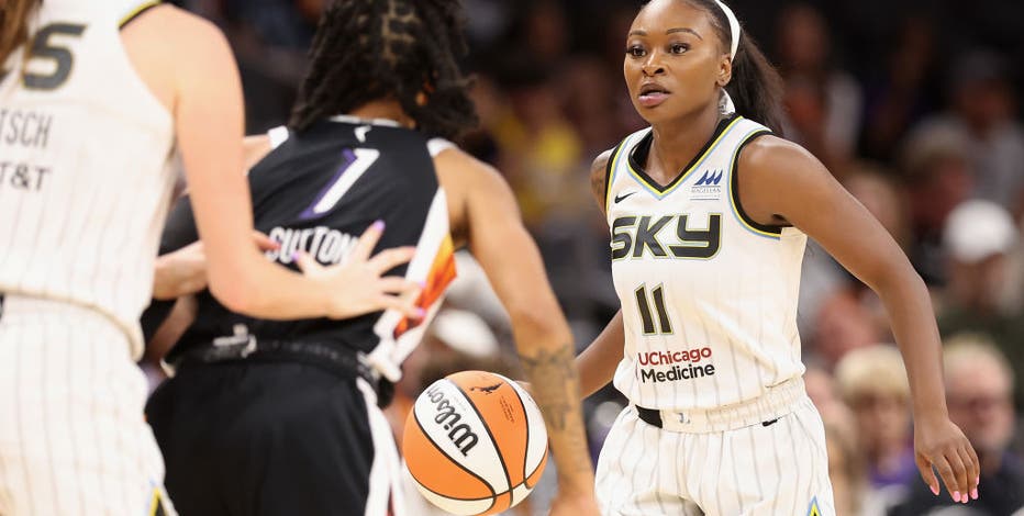 'Many ways that we can play': Behind the Chicago Sky's point guard battle this preseason