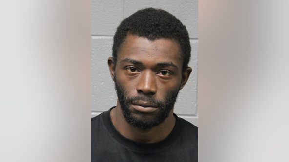 Chicago man arrested 40 minutes after allegedly robbing man downtown