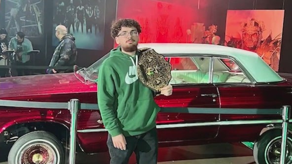 A Special Wish Foundation fulfills dream for Chicago teen at WWE SmackDown