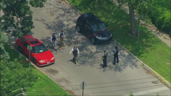 USPS letter carrier shot to death on Chicago's South Side identified; no suspects in custody
