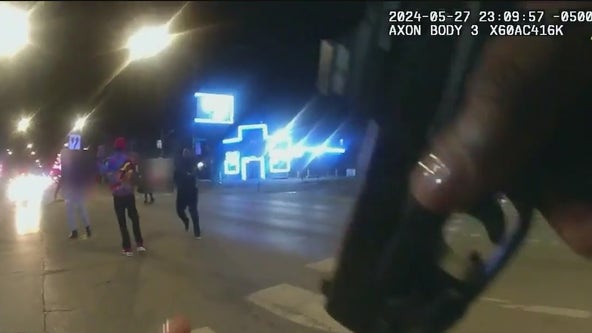 Video shows fatal Chicago police shooting during knife attack