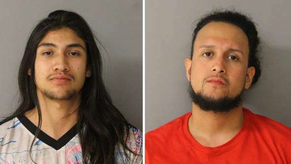 2 men arrested for running onto Guaranteed Rate Field at Crosstown Classic game: police