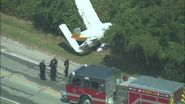 Small plane crashes in suburban Roselle