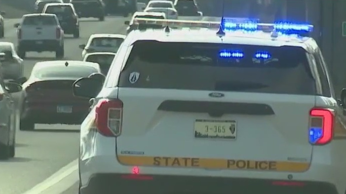 Dan Ryan crash: Person lying on ground hit, killed on I-94, ISP says