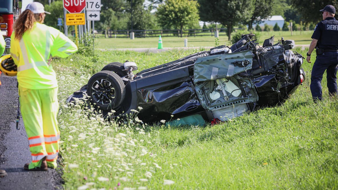 4 hurt in McHenry County crash that flipped one car, officials say
