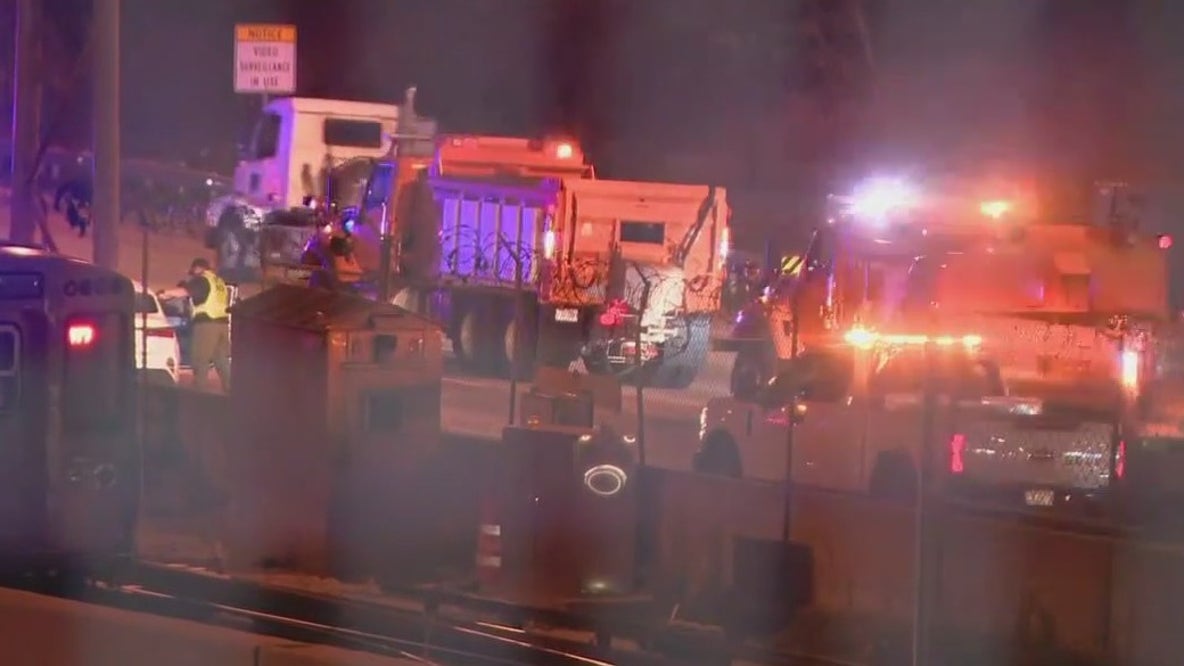 Dan Ryan Expressway crashes slow down morning traffic