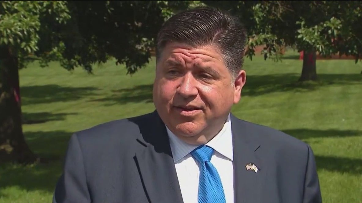 Pritzker says state won't help CPS close $734M budget gap: 'Not gonna happen'