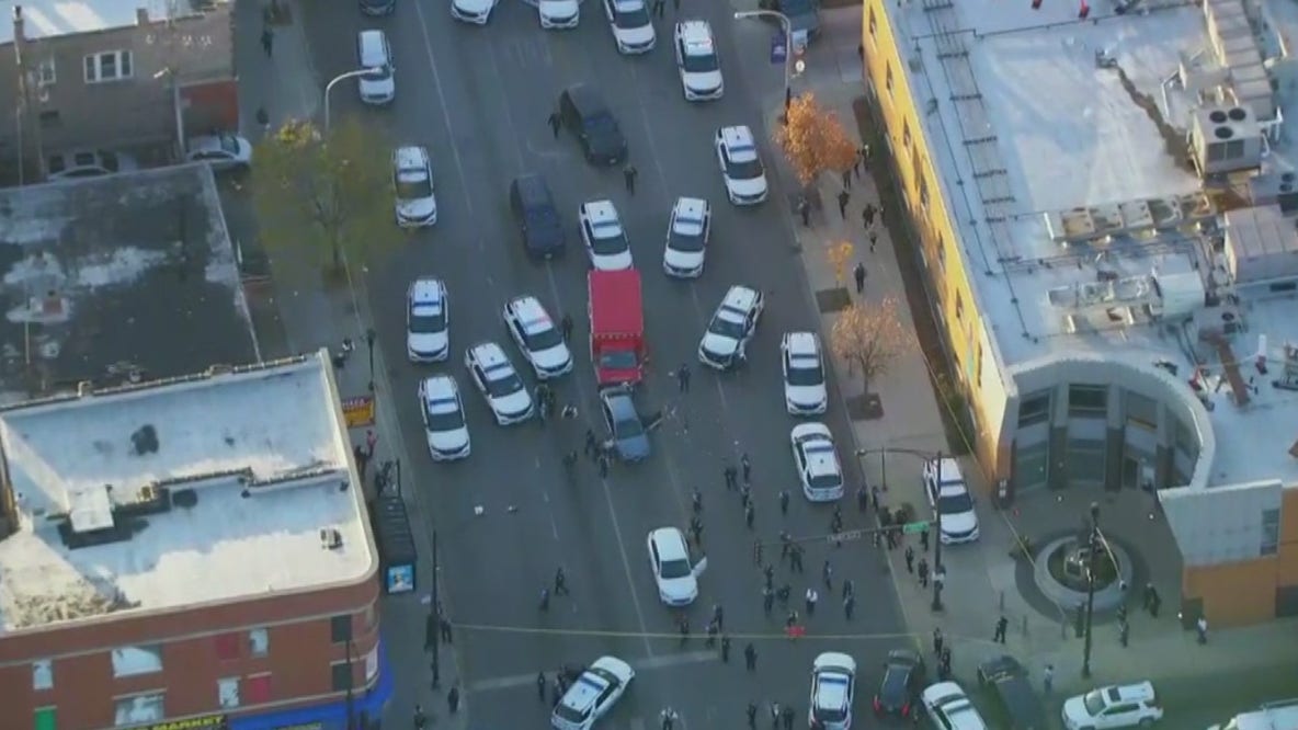 Video shows stolen ambulance crash during police pursuit on Chicago’s West Side