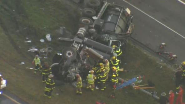 Overturned truck causing major delays on I-4 near theme parks