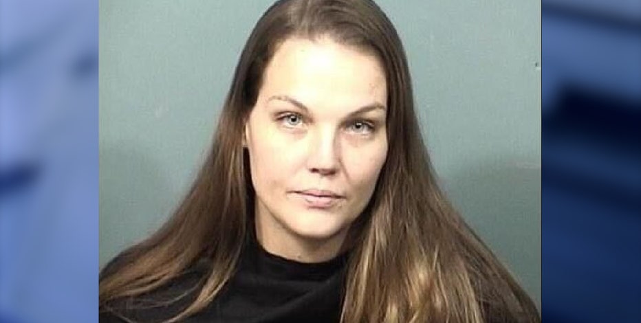 Florida mom leaves toddler, baby in unlocked car while she visits bar: police