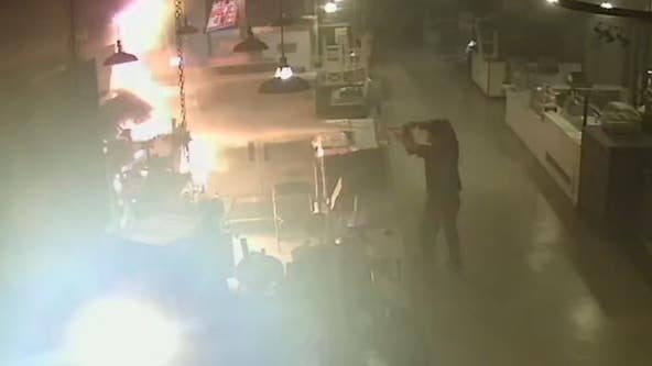 Heroic Henry's Depot employee extinguishes late-night fire at Sanford food hall: WATCH