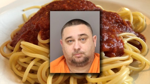 Florida man assaults mom with spaghetti sauce, hides in bushes from police: affidavit