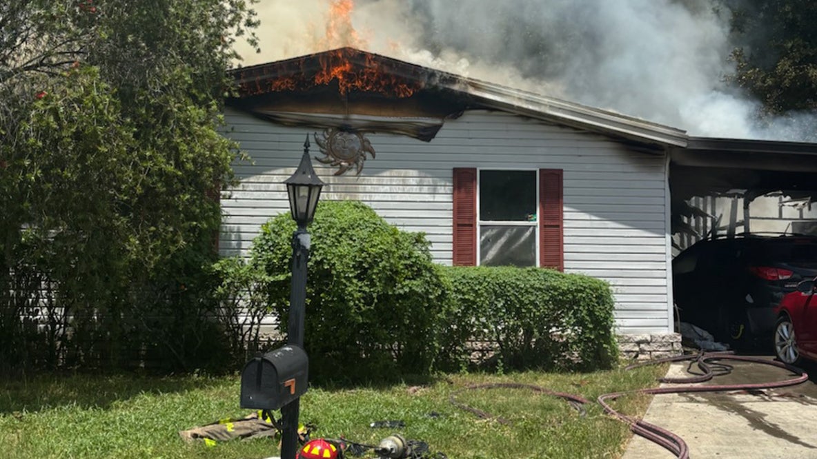 Two killed in Auburndale mobile home fire, officials say