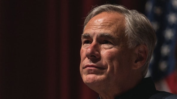 "Make my day": Gov. Abbott hits back at NYC mayor over threat to bus New Yorkers to Texas
