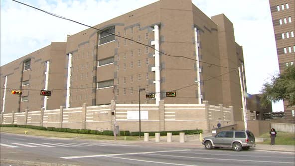 County leaders divided over adding polling location at Dallas County jail