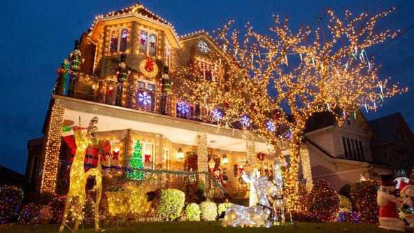 How weather impacts Christmas light displays
