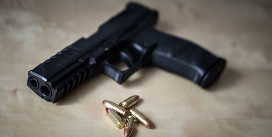 Texas Senate passes first bill, a bipartisan effort to close teen gun loophole