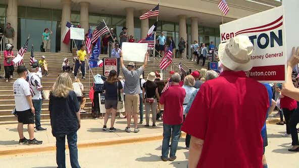 Ken Paxton supporters rally outside Collin County courthouse ahead of Senate impeachment trial